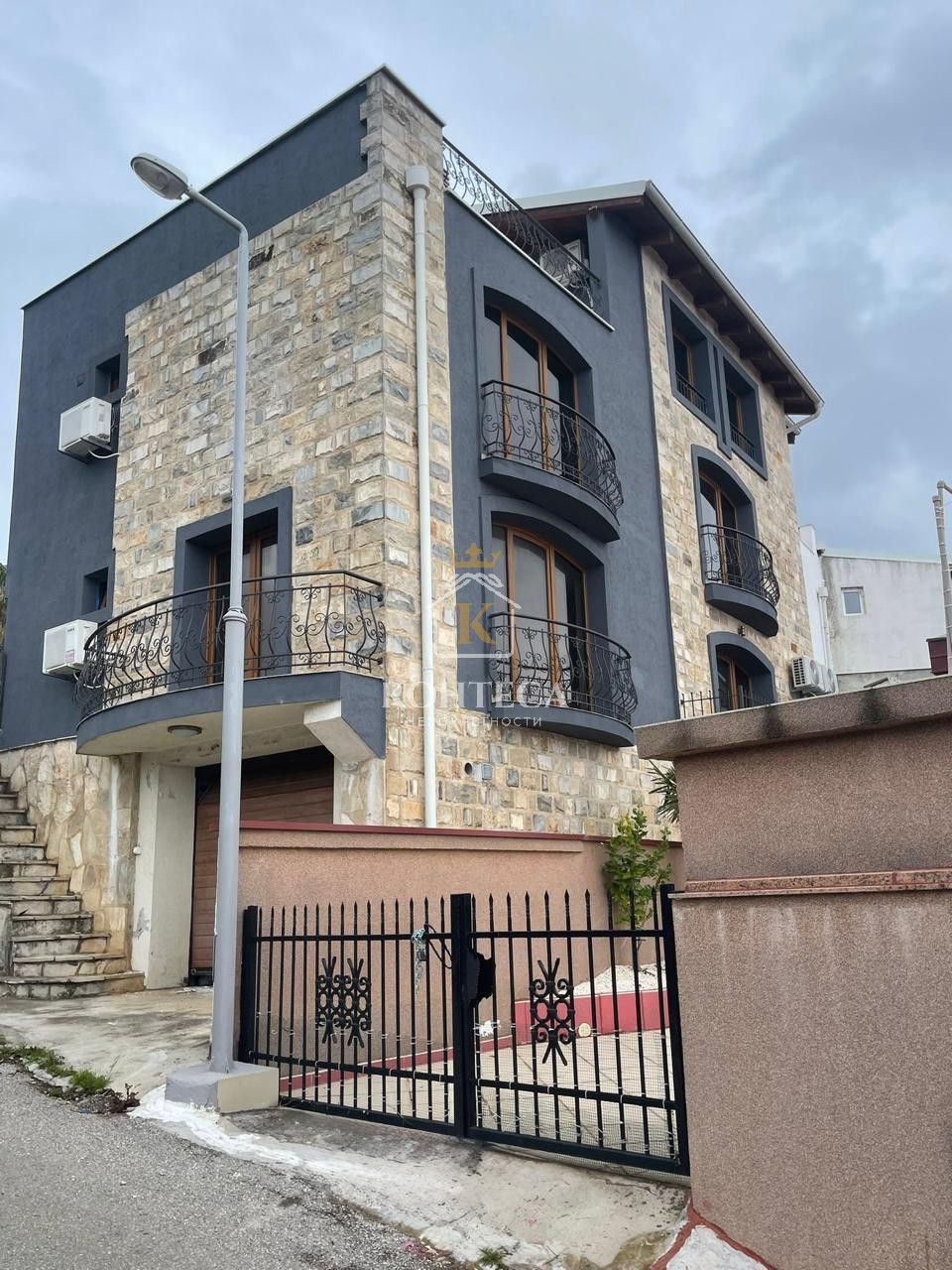 Luxurious three-story house with underground garage and panoramic sea views - Budva